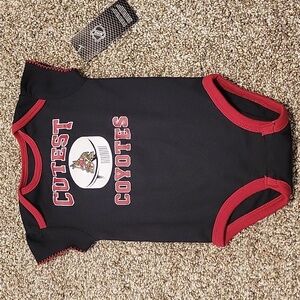 NWT NHL coyotes onesie